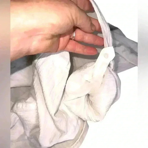 Caily22 size large white 100 % cotton ruffle front long sleeve button down. - Picture 8 of 12